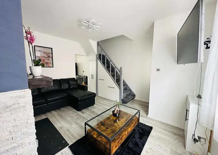 Cosy House With Floating Beds In Belfast