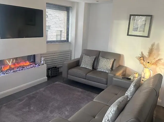 Luxury Apartment Belfast City Centre Overlooking Custom House Sqaure