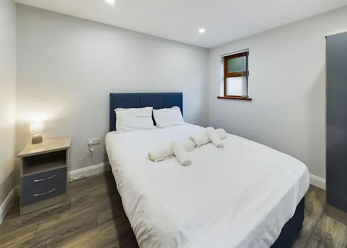 Modern 2 Bed Off Lisburn Road