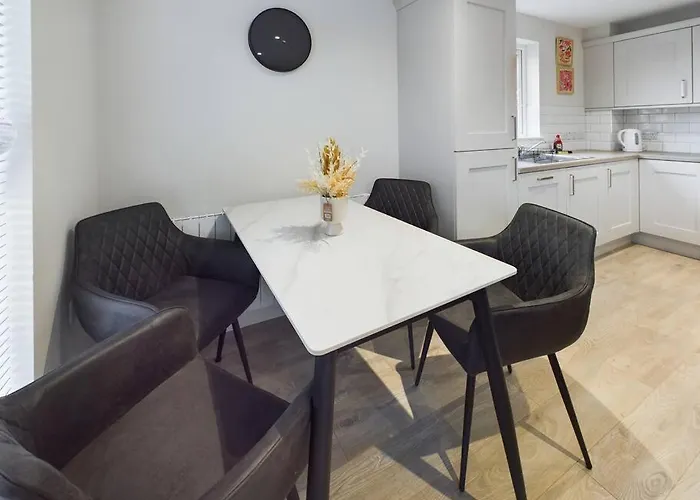 Trendy 2-Bedroom Belfast Apartment