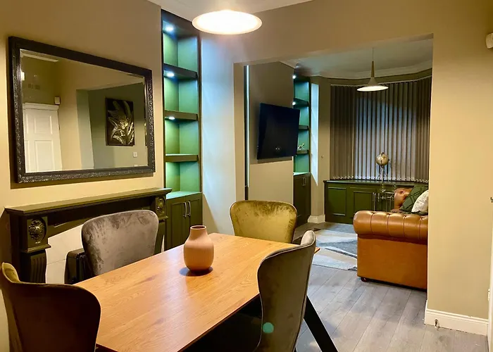 Eachtra House-Minutes From City