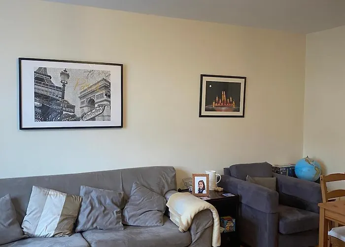 Excellent 2 Bedroom Apartment In Belfast