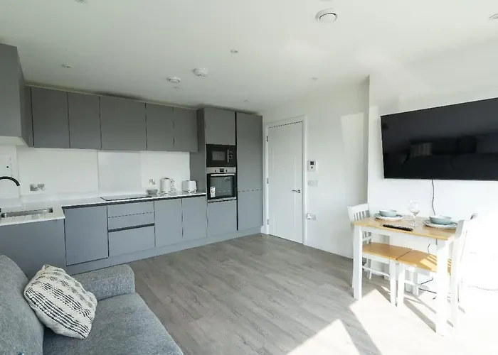 2 Bedroom Apartment Belfast City Center