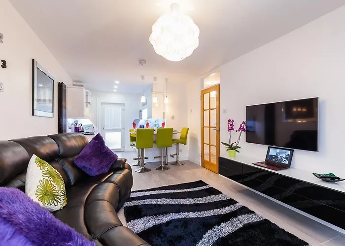 Salisbury Apartment