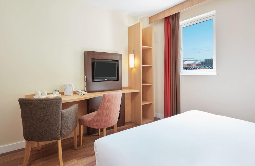 Ibis Centre Hotel