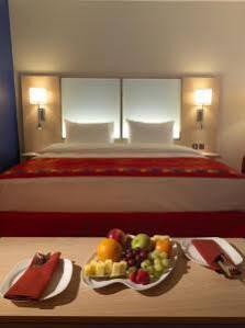 Moxy 3*