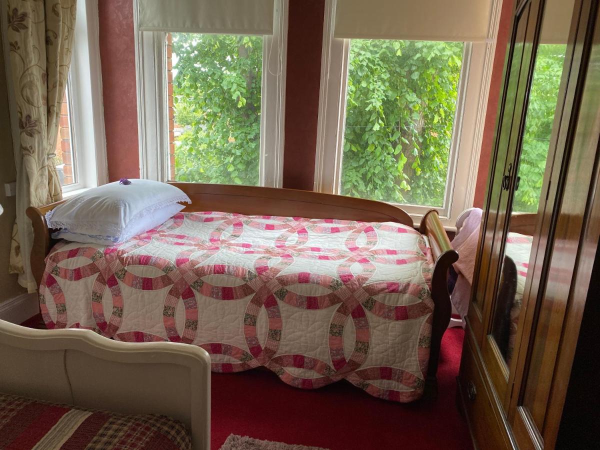Brackenberry Guest house *