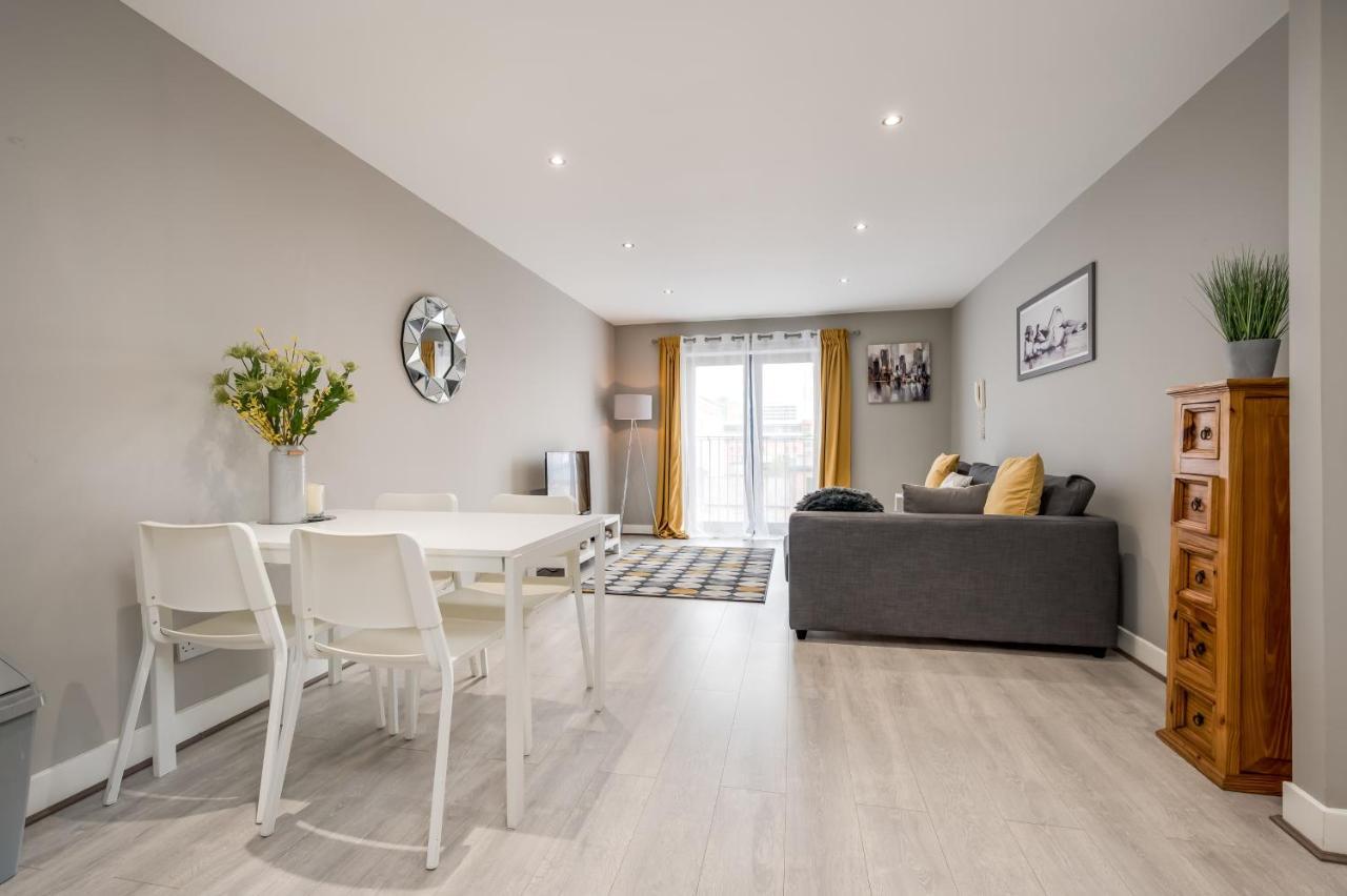 Central Belfast Apartments: Citygate Apartment