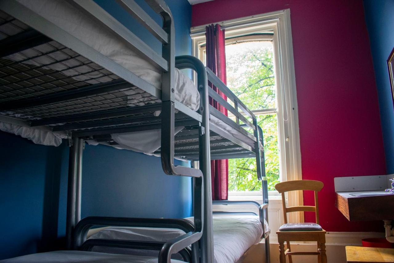 Paddy's Palace Hostel *