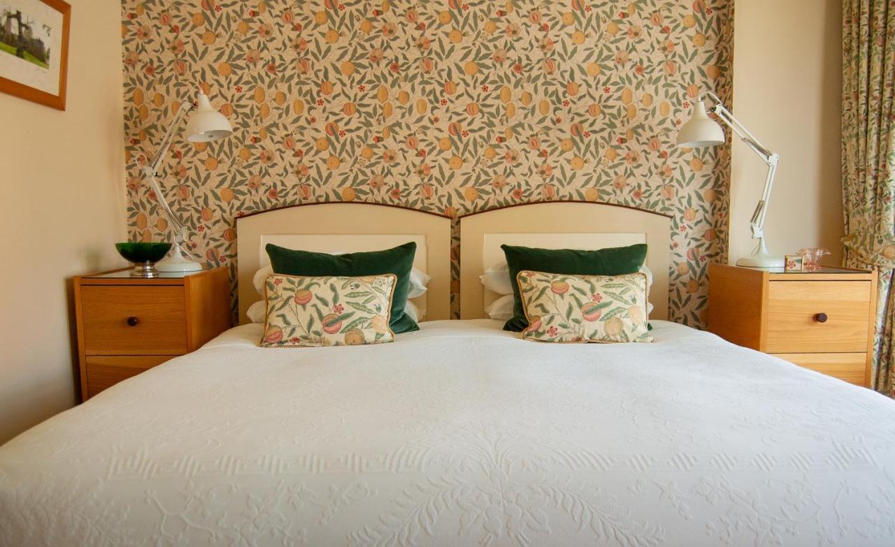 Ravenhill House 4*
