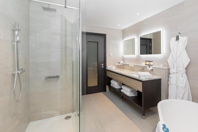 Grand 5* Belfast