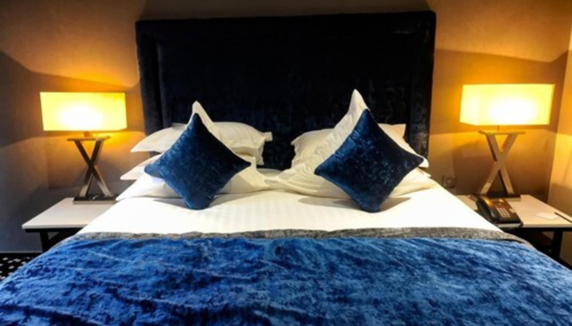 Square Hotel