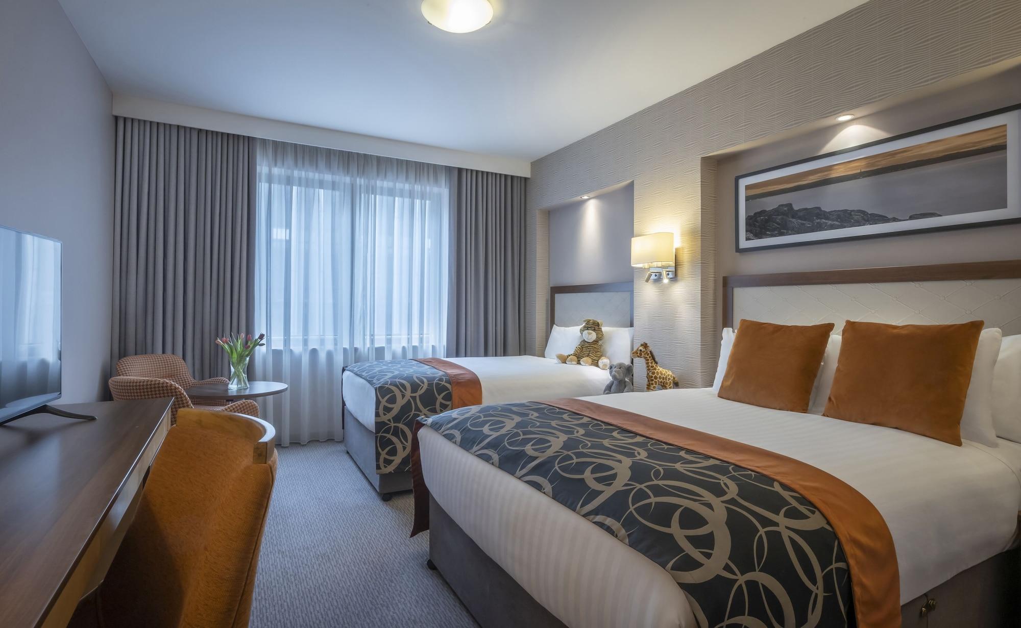 Clayton 4* Belfast
