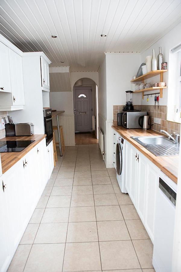 Cheerful 2 Bedroom House With Patio And Office *