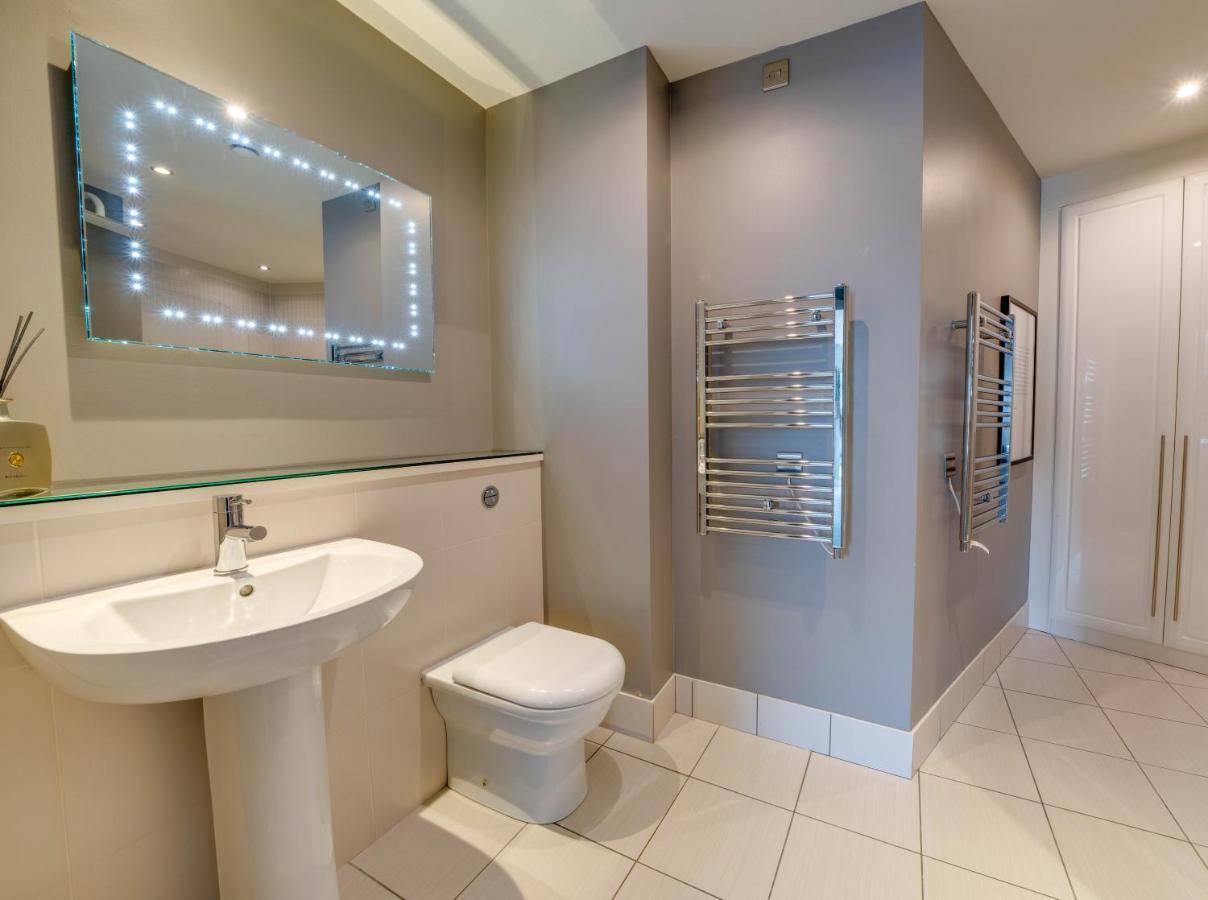 Tallest Building In The Centre Sleeps 5 Incredible Mountain And Lagan Views * Belfast