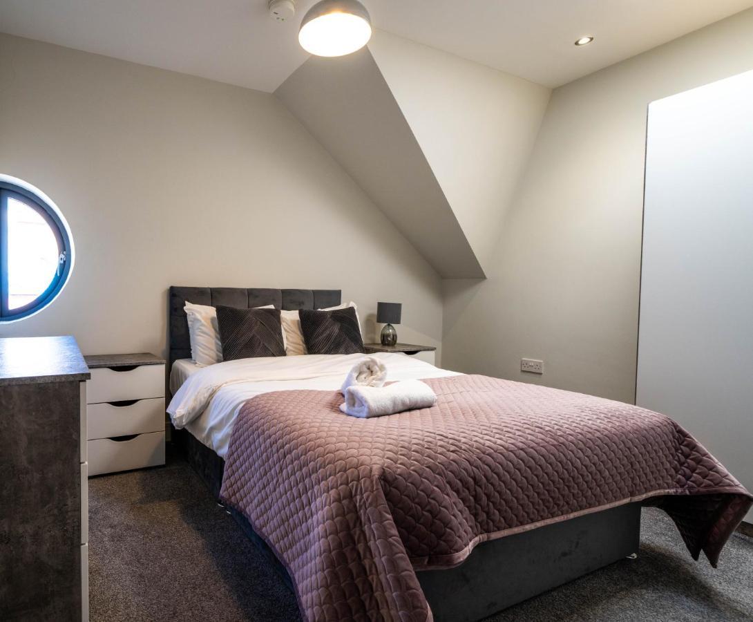 Three Bed Sleeps 5 In Botanic *