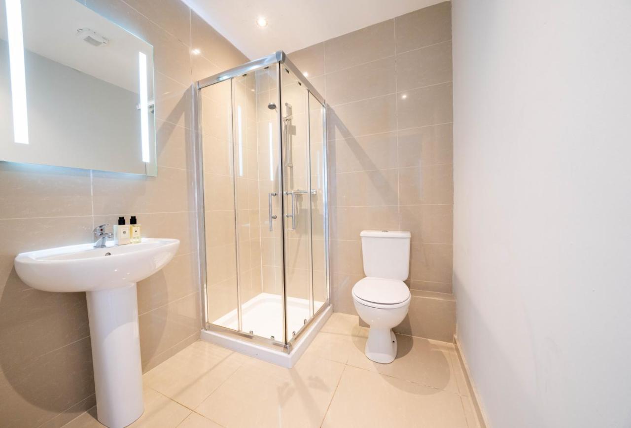 Apartment Three Bed Sleeps 5 In Botanic