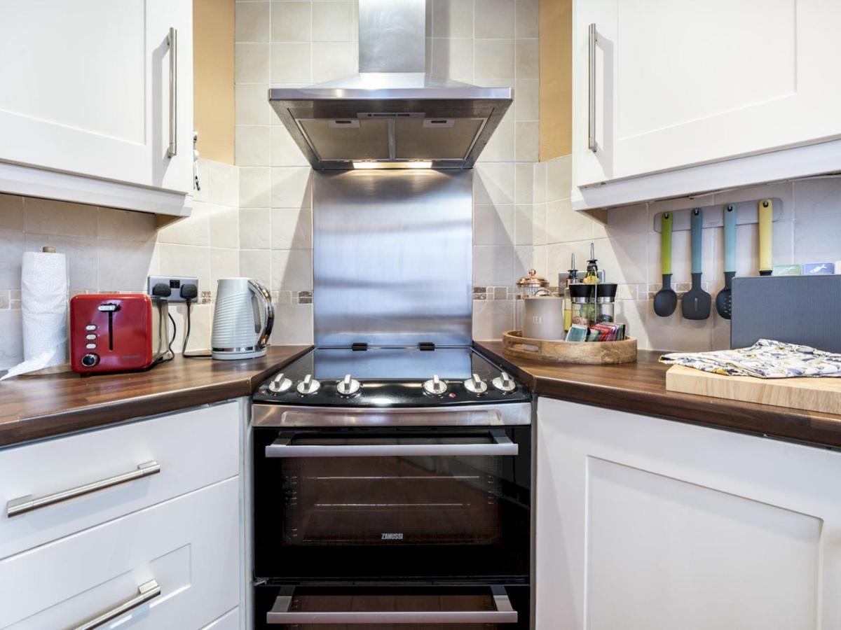 Pass The Keys Wonderful 3br Townhouse Top Location Cafes *