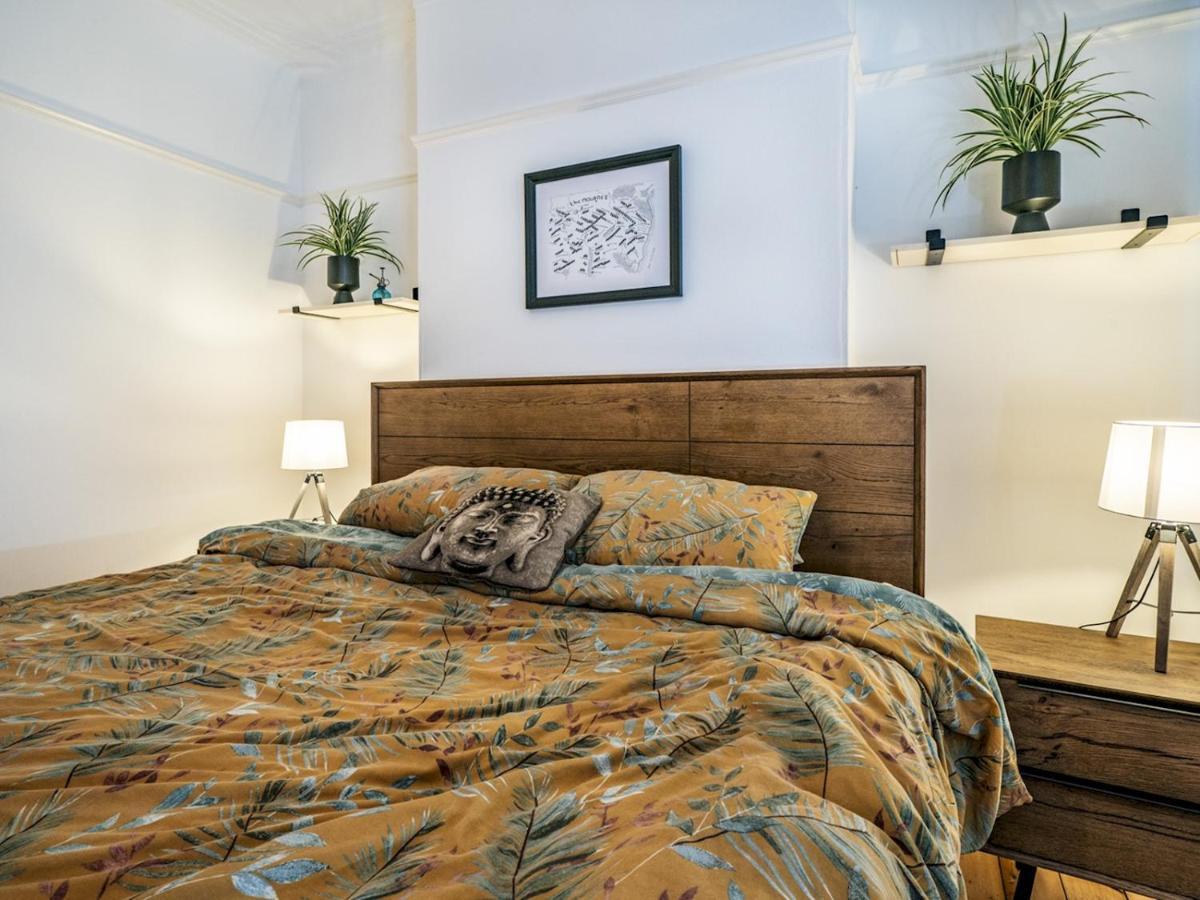 Pass The Keys Wonderful 3br Townhouse Top Location Cafes