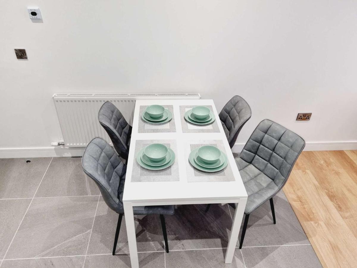 Apartment Lmk, Spacious 1 Bedroom Ground Floor Apartment, Ev Charger, Free Parking Wi-fi, Great Location