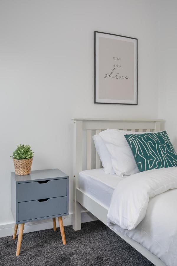 Avenue Apartment *