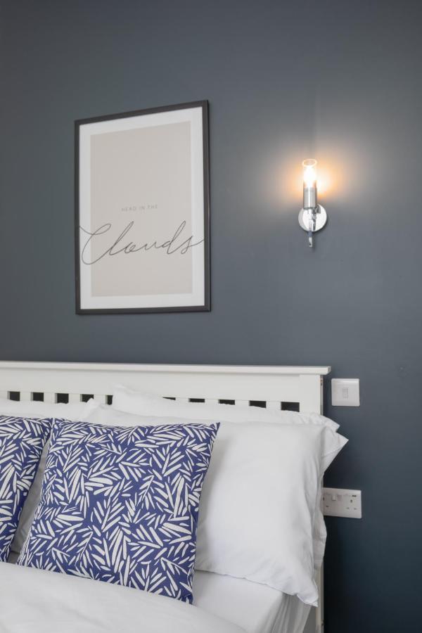 Avenue Apartment *