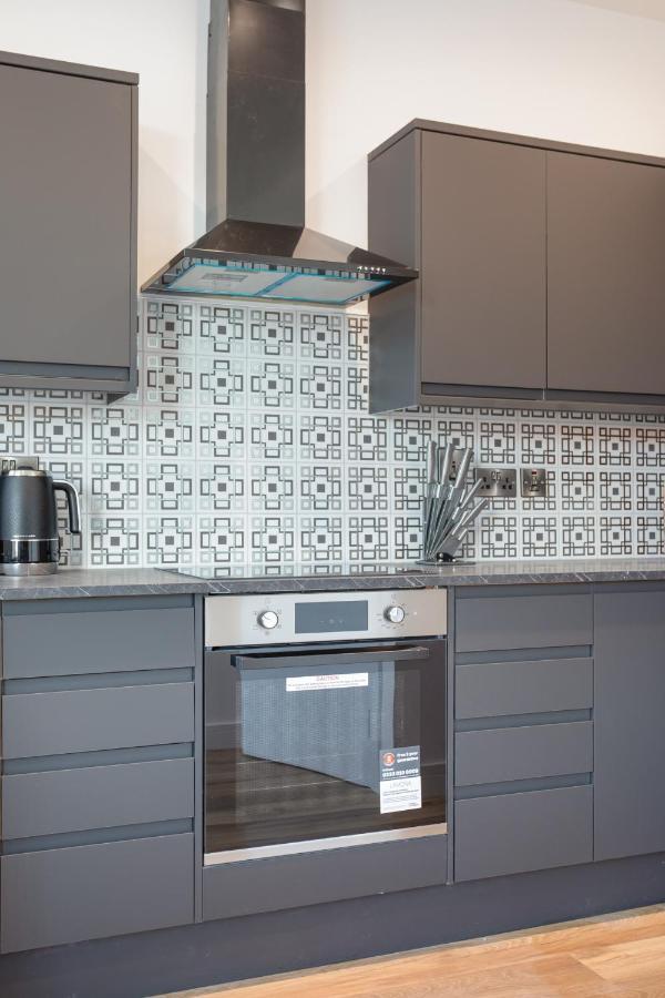 Avenue Apartment *
