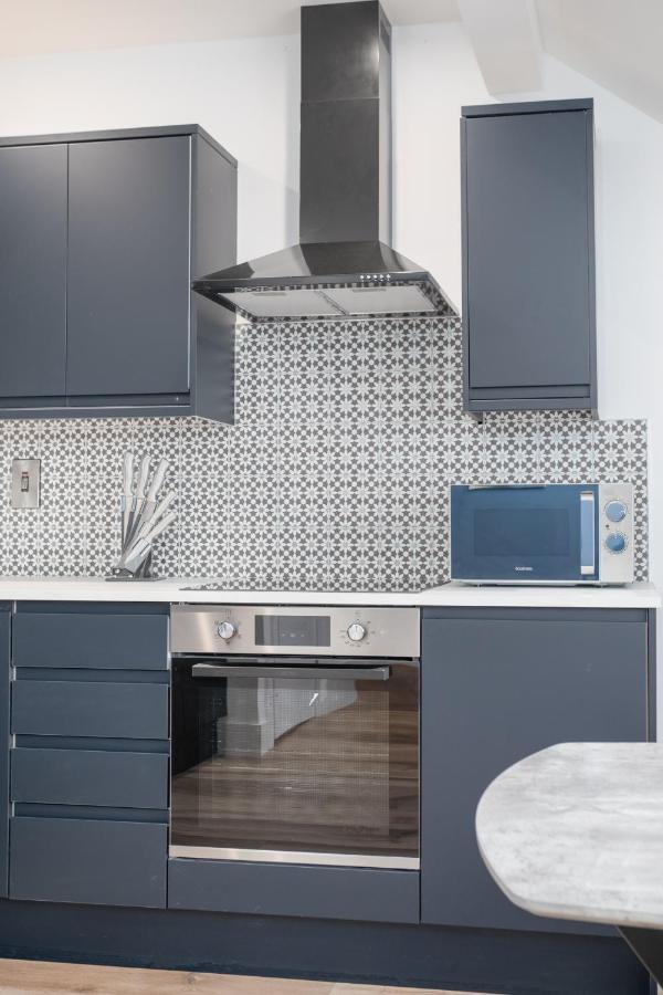 Avenue Apartment *