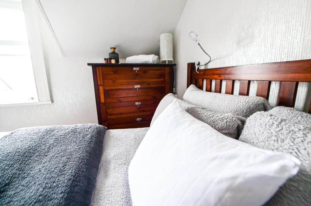 Aunty Katie's House, Ni Tourist Board Certified With Free Continental Breakfast Homestay Belfast
