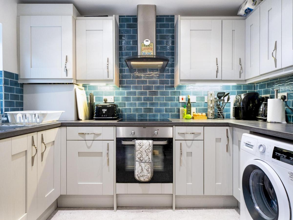Pass The Keys Lovely 2br Terrace House Ormeau Park Area