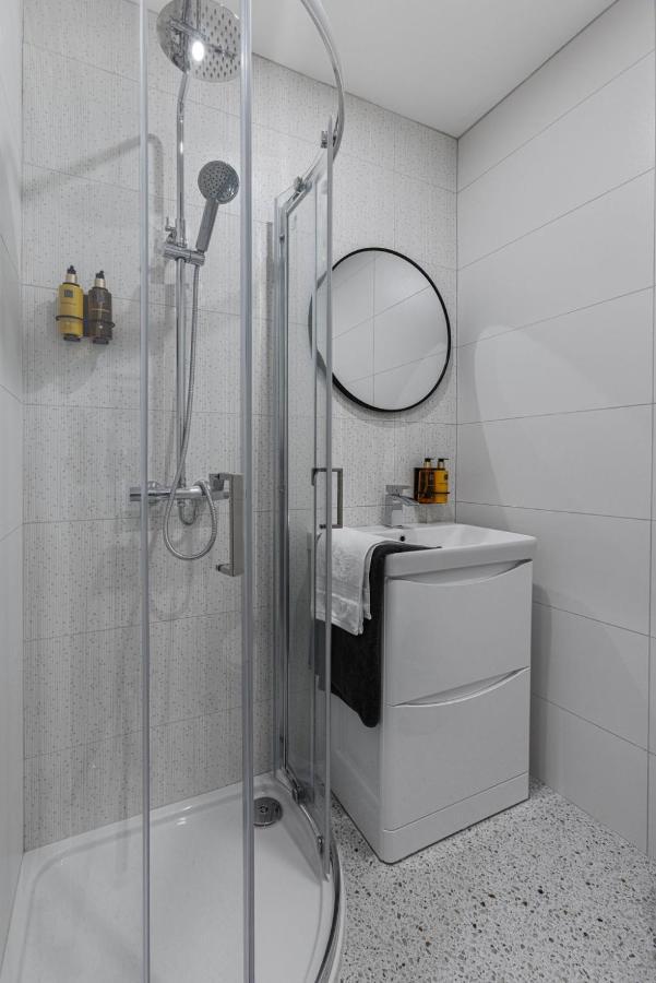 Wilton House Apartment