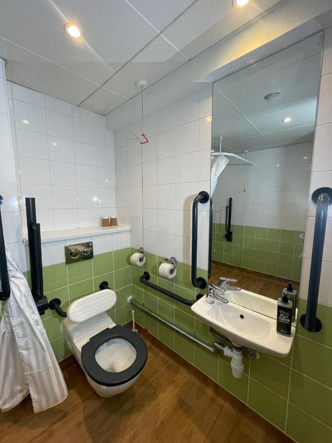 Ibis Budget Belfast City Centre Hotel