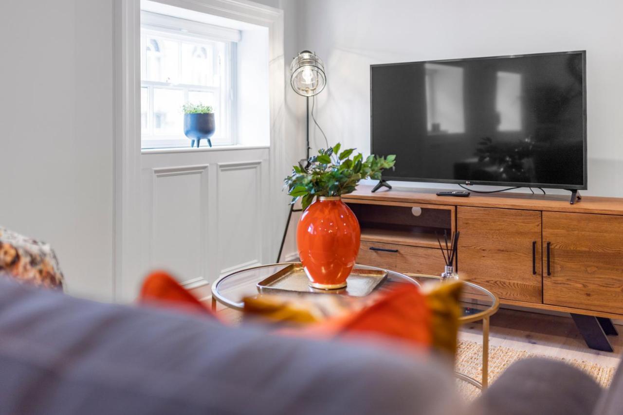 Wilton House Apartment *