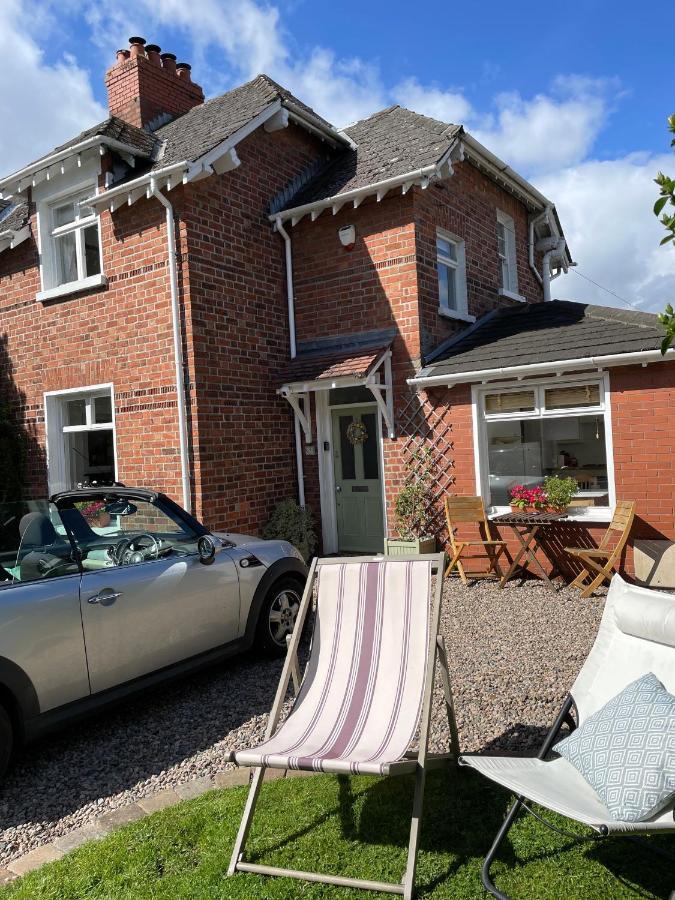 Beersbridge Cottage Near Titanic Centre & Airport