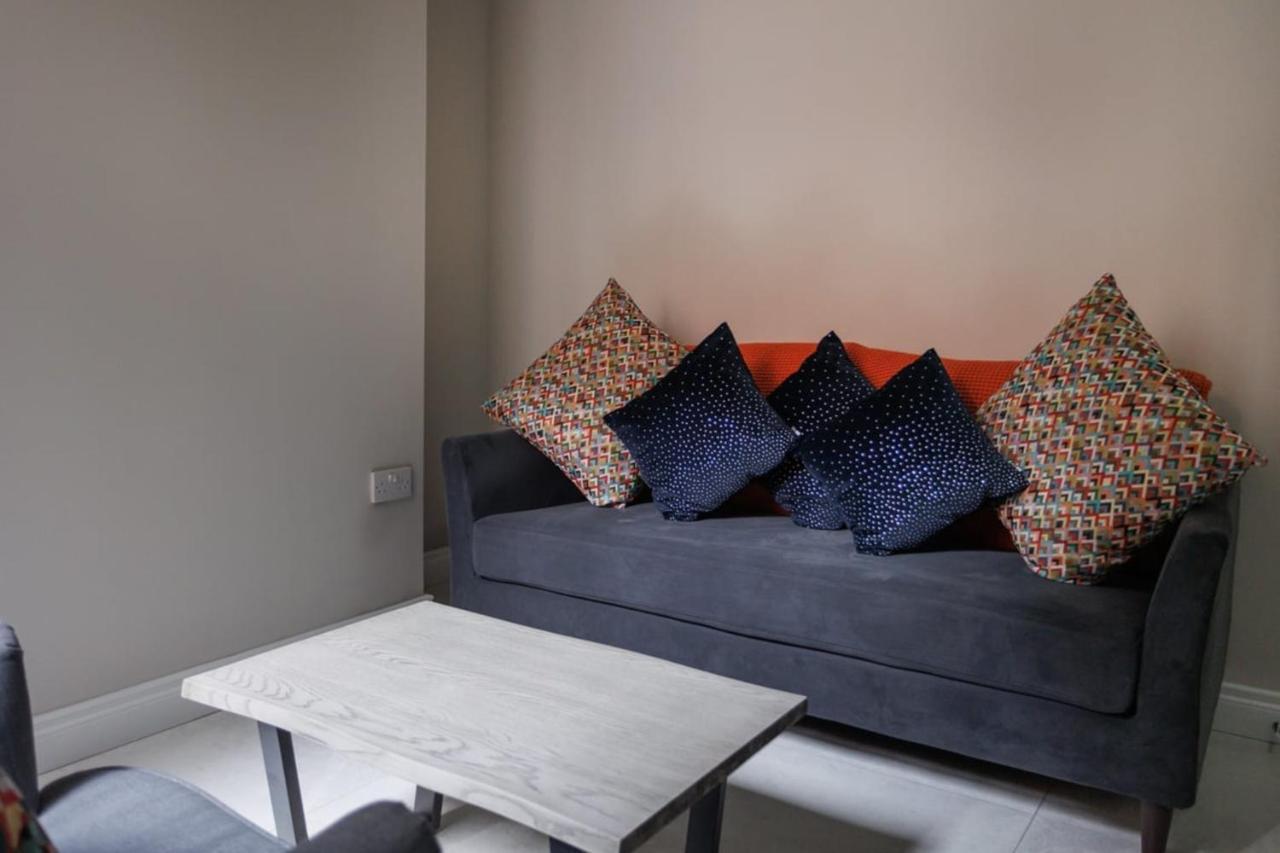 Luxury Studio In The Sleeps 2 Belfast