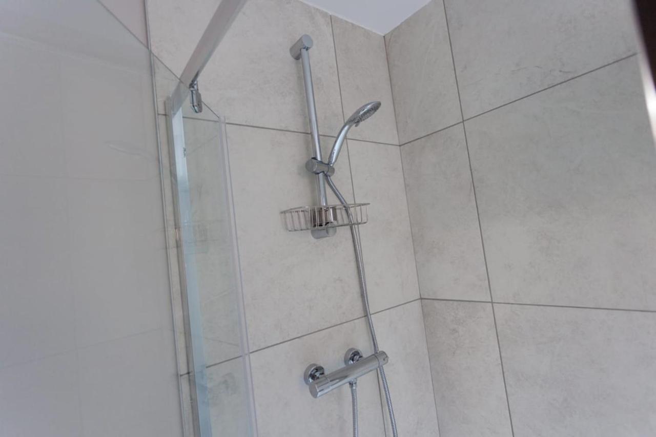 Luxury Studio In The Sleeps 2 Holiday home Belfast