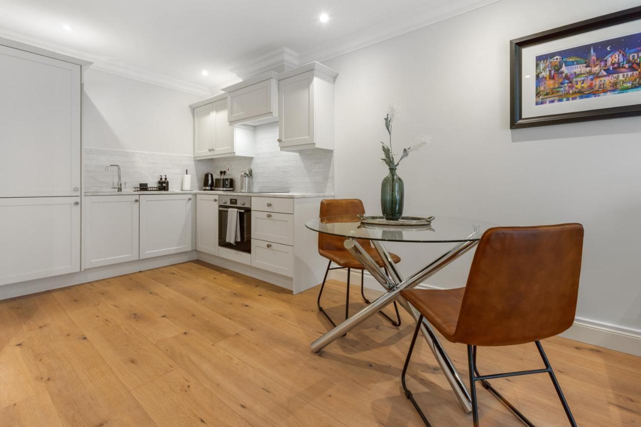 Wilton House Apartment *