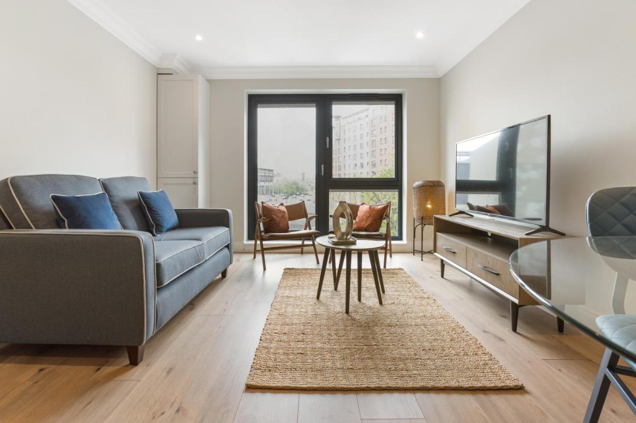 Wilton House Apartment *