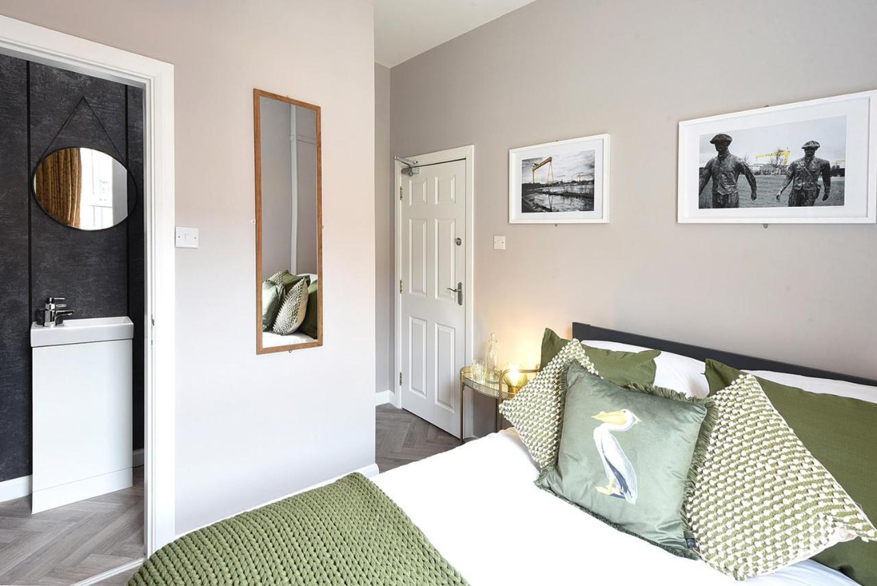 Guest house Anam Cara House - Guest Close To Queen's