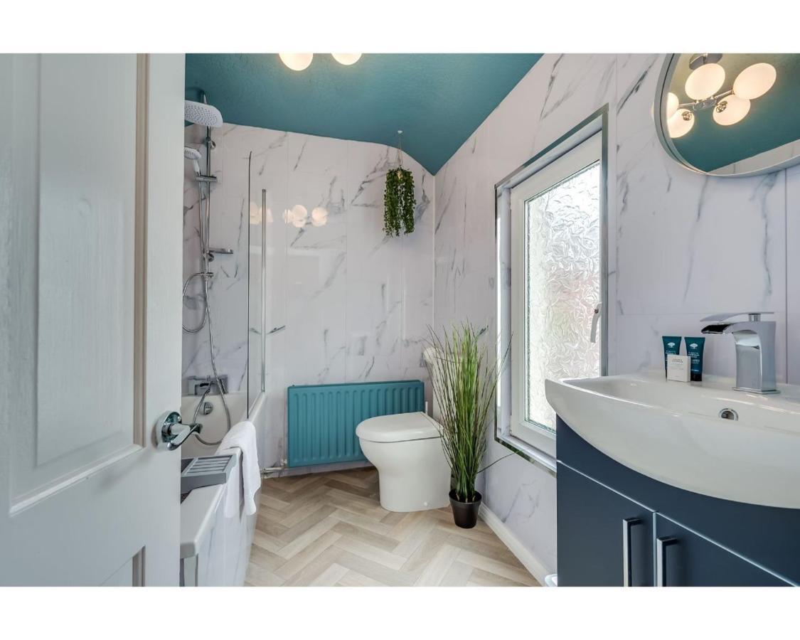 Apartment Chic Luxe R&r Belfast