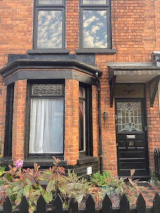 Unique Bohemian Artist Townhouse