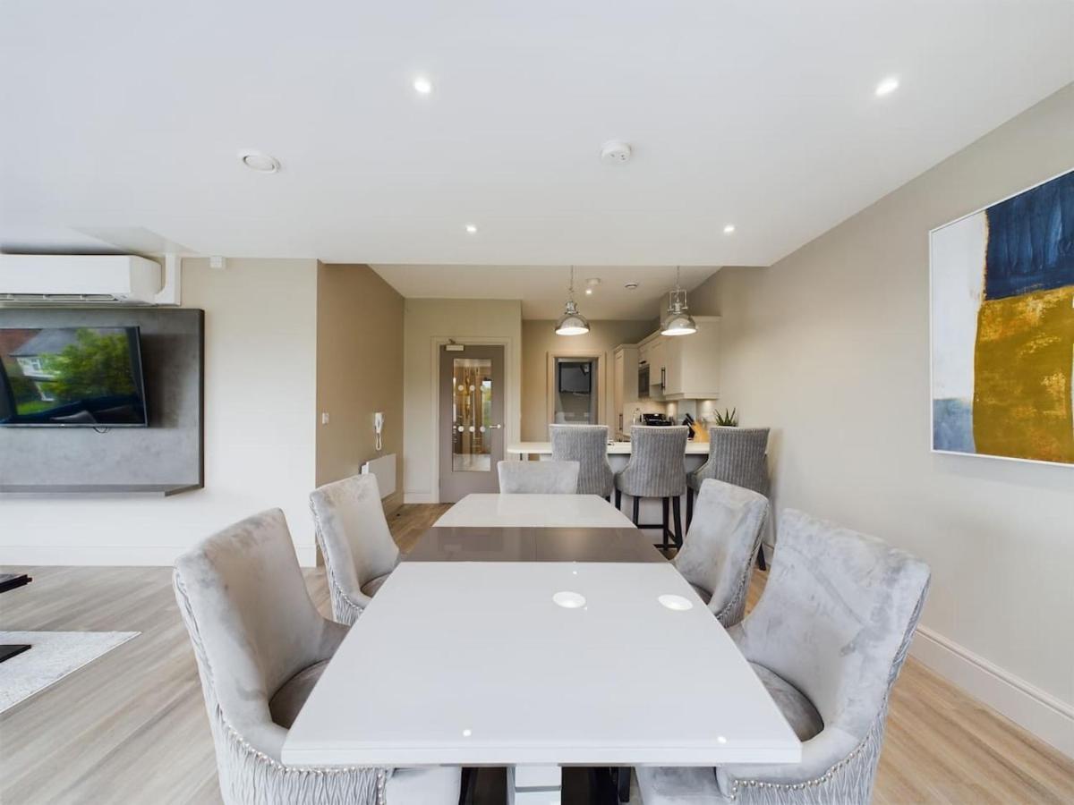 Lesley House Apartment *
