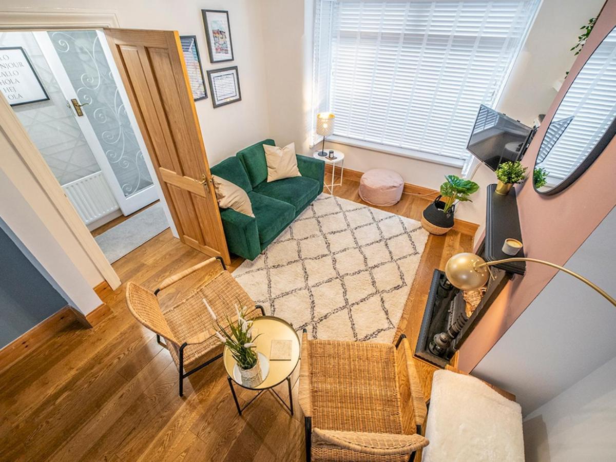 Holiday home Pass The Keys Stunning 2br Townhouse In Belfasts Location *