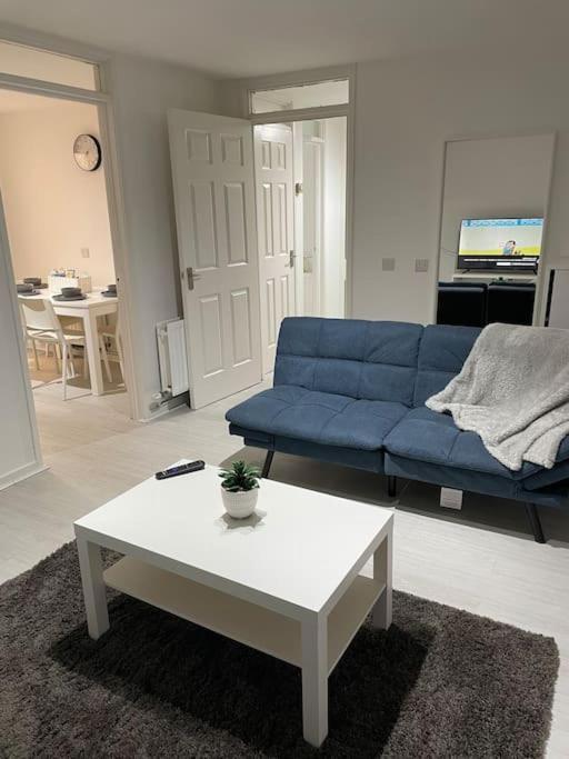 Chic: Elegant 2br Sleeps 5, Prime Location