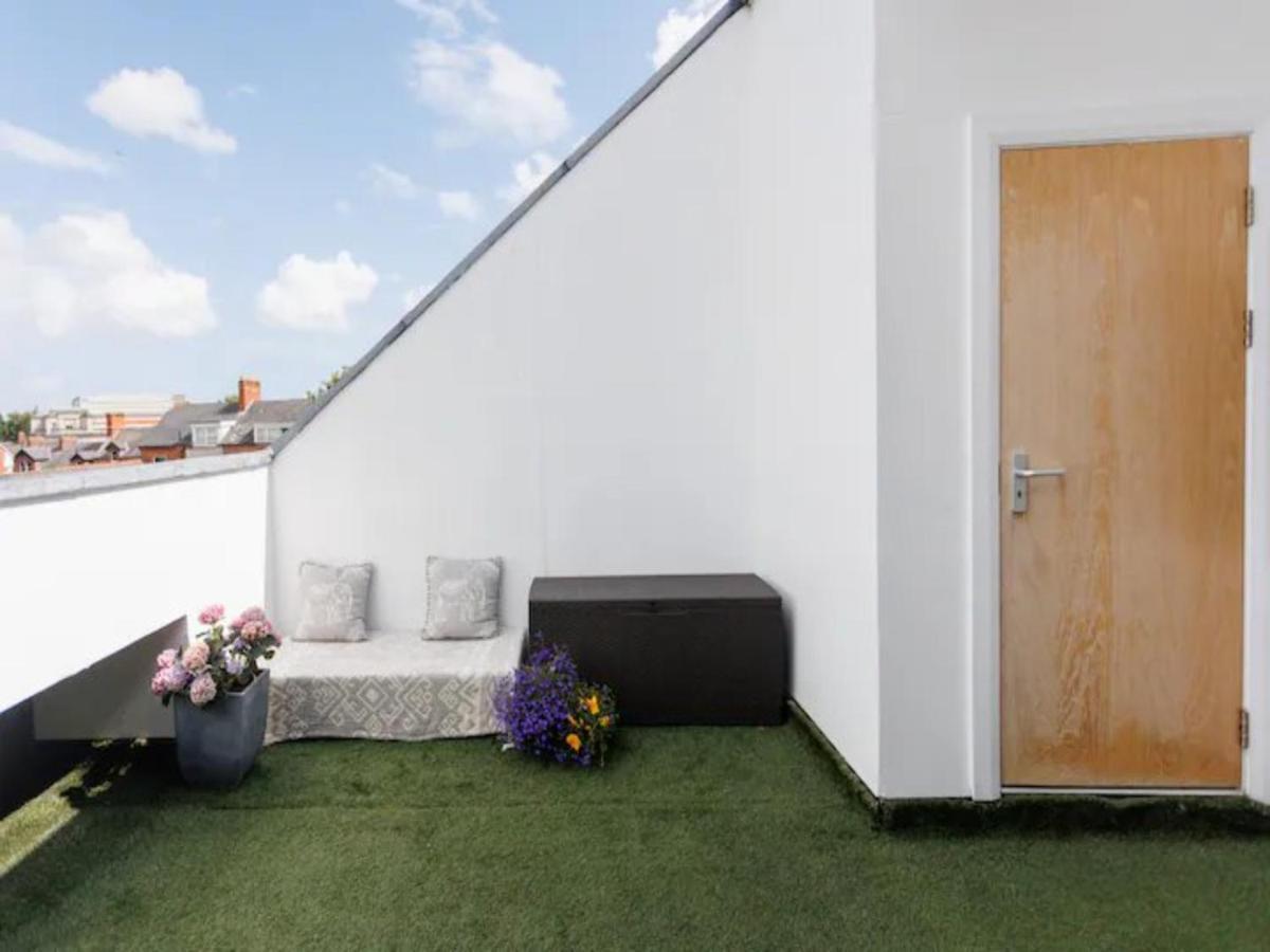 Pass The Keys One Of A Kind Private Rooftop Garden Queens Uni