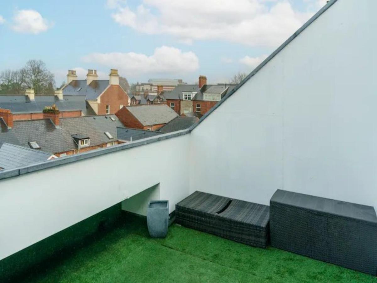 Pass The Keys One Of A Kind Private Rooftop Garden Queens Uni * Belfast