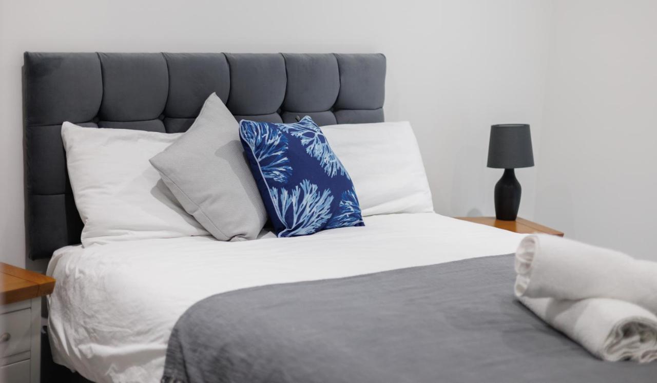 Apartment Modern 3 Bedroom Flat In Center With Terrace