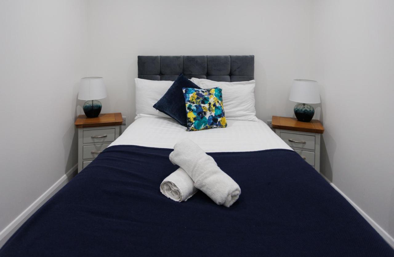 Modern 3 Bedroom Flat In Center With Terrace * Belfast