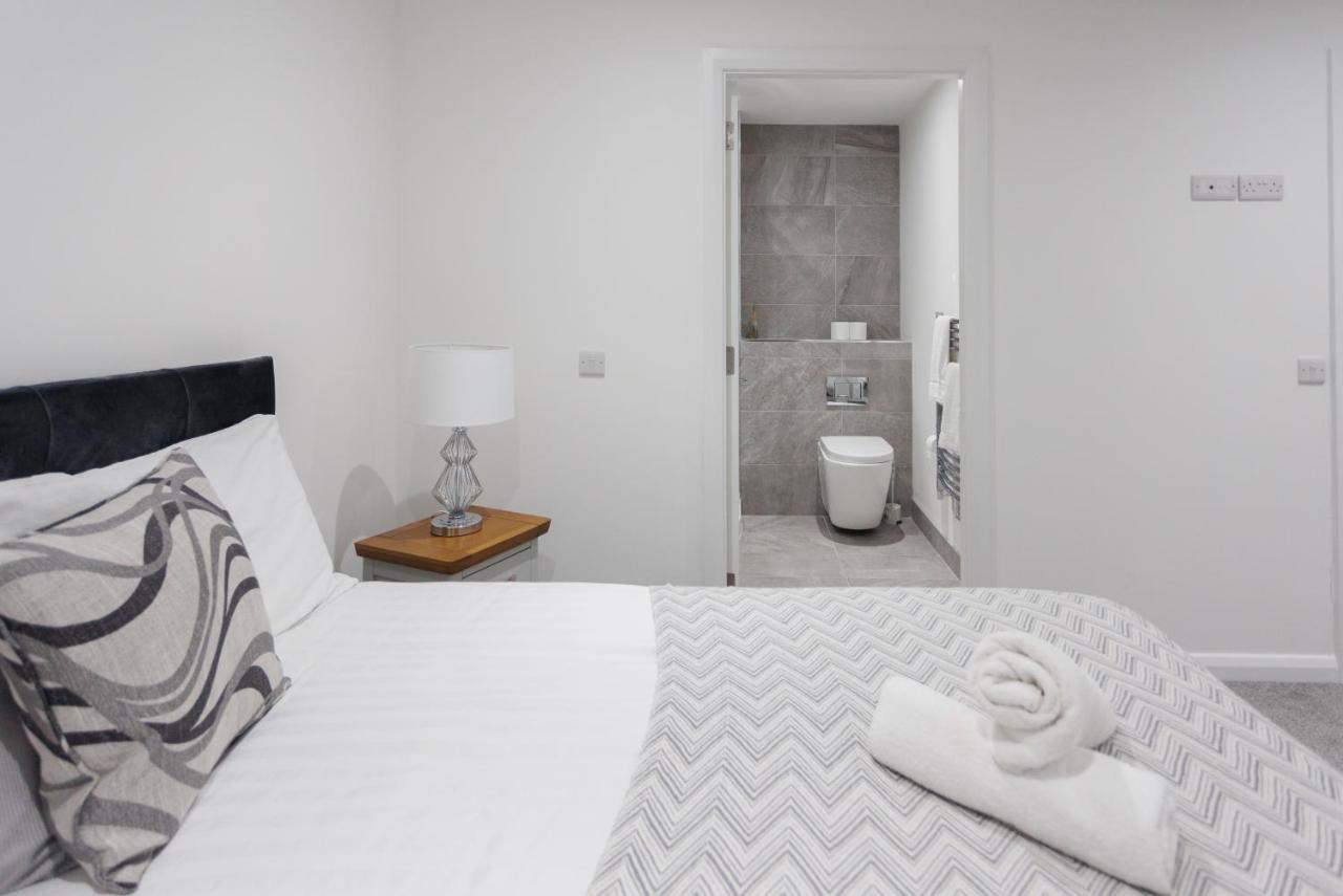 Modern 3 Bedroom Flat In Center With Terrace *