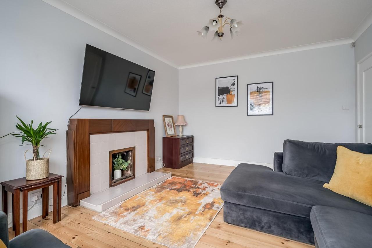 Cavehill View - Amazing 4-Bedroom Detached House With Garden In A Great Location - Loads Of Space With Free Parking * Belfast